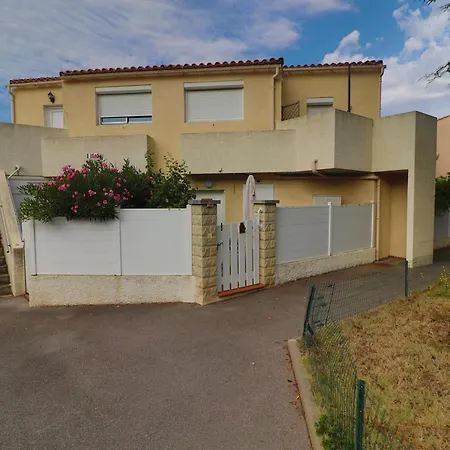 2 Pieces Avec Parking, Proche - Fr-1-472-206 * Sète